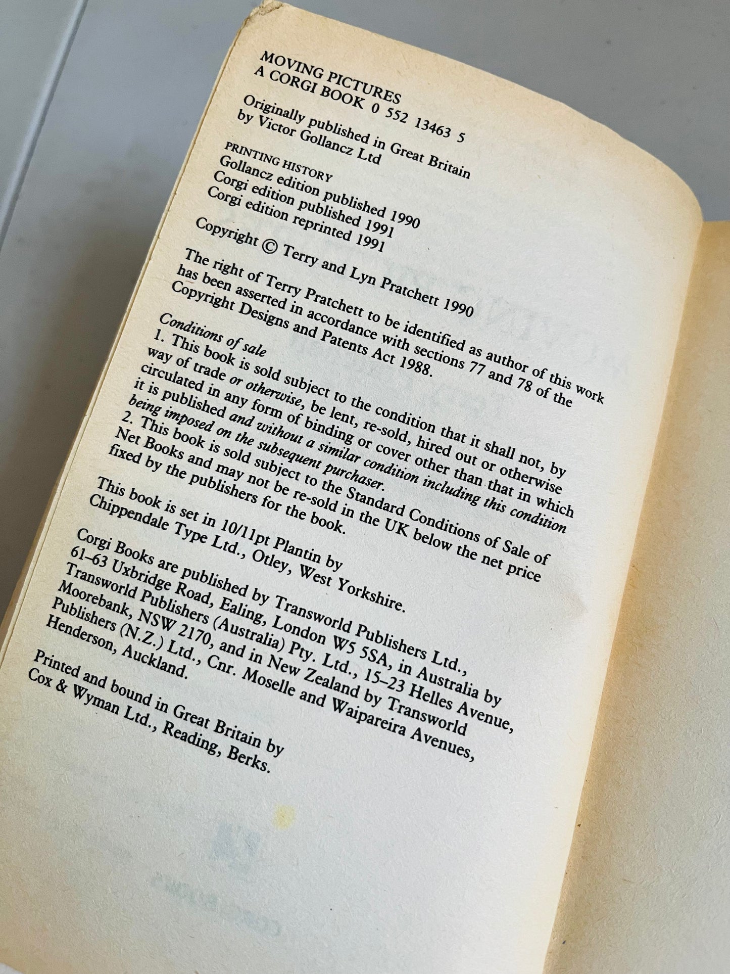 Moving pictures - Terry Pratchett (1991)