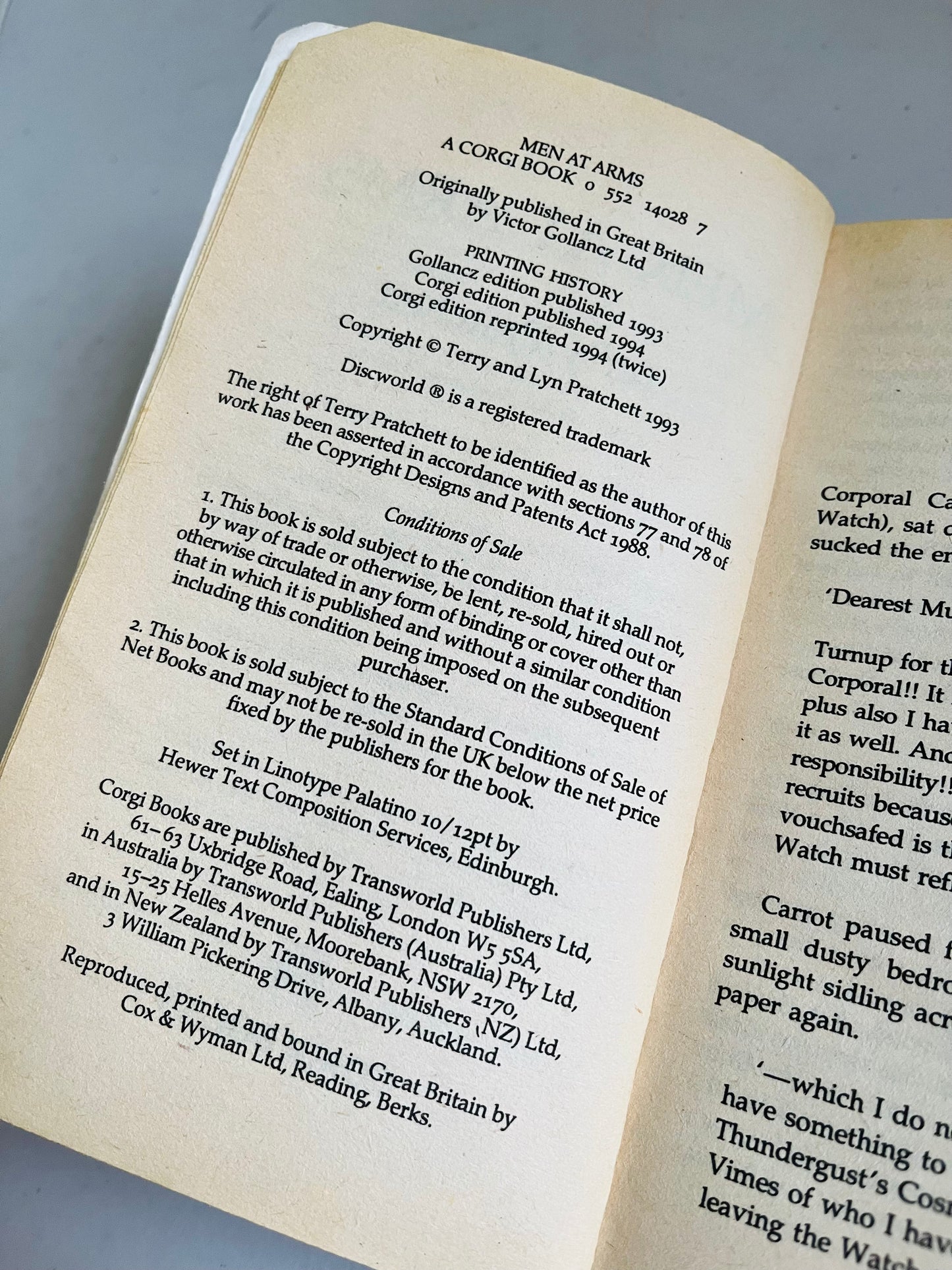Men at arms - Terry Pratchett (1994)