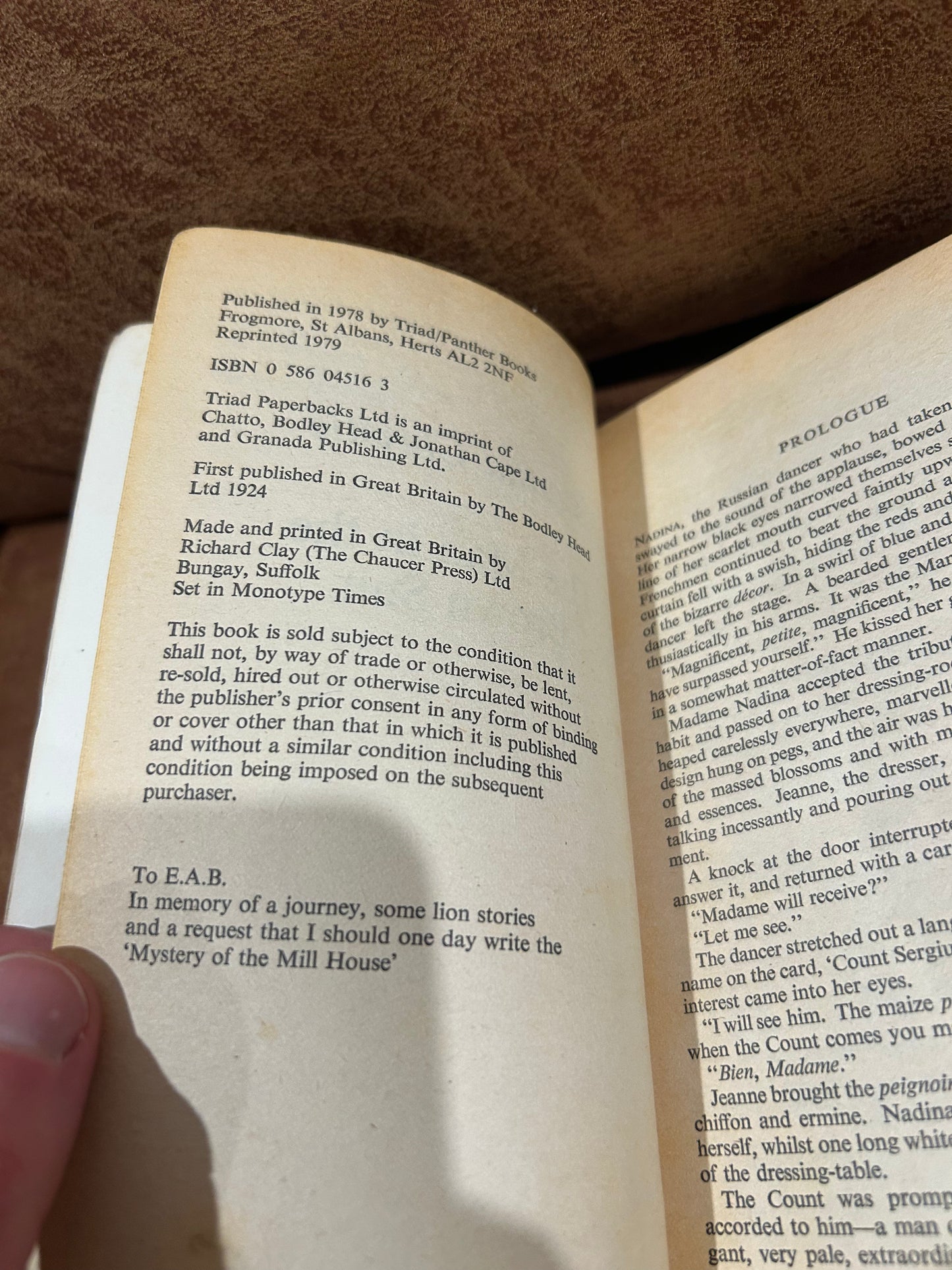Agatha Christie - The Man in the Brown Suit