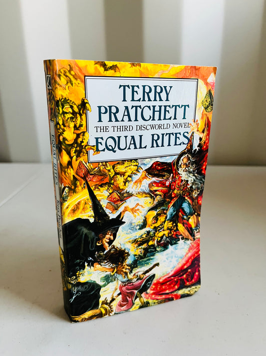 Equal Rites - Terry Pratchett (1987)