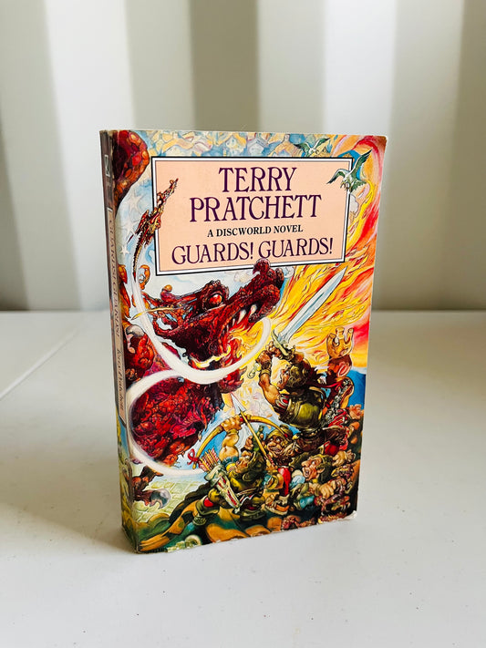 Guards! Guards! - Terry Pratchett (1990)