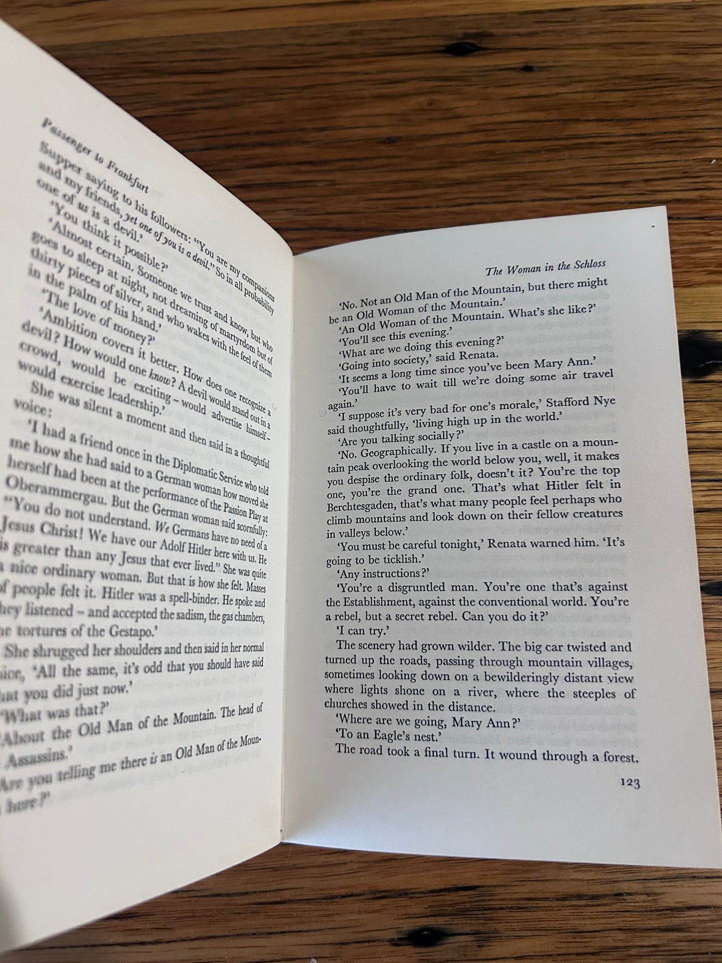 Agatha Christie - Passenger to Frankfurt 1970